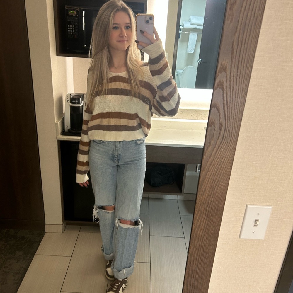 size 2 ripped zara jeans